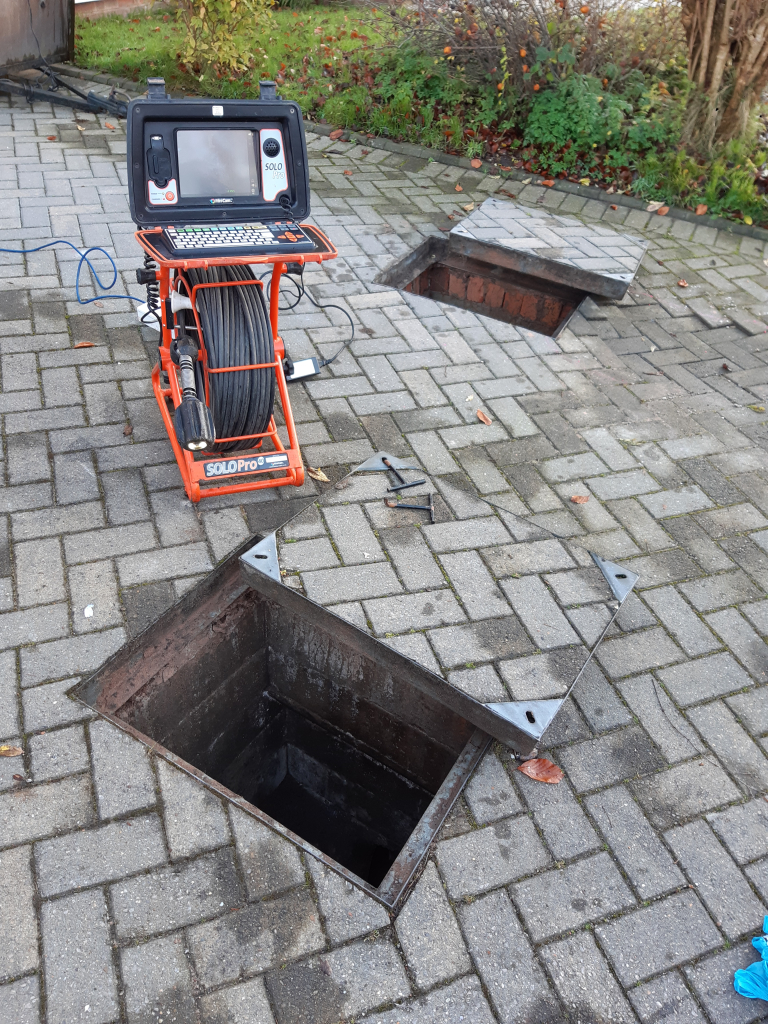 Emergency drain unblocking